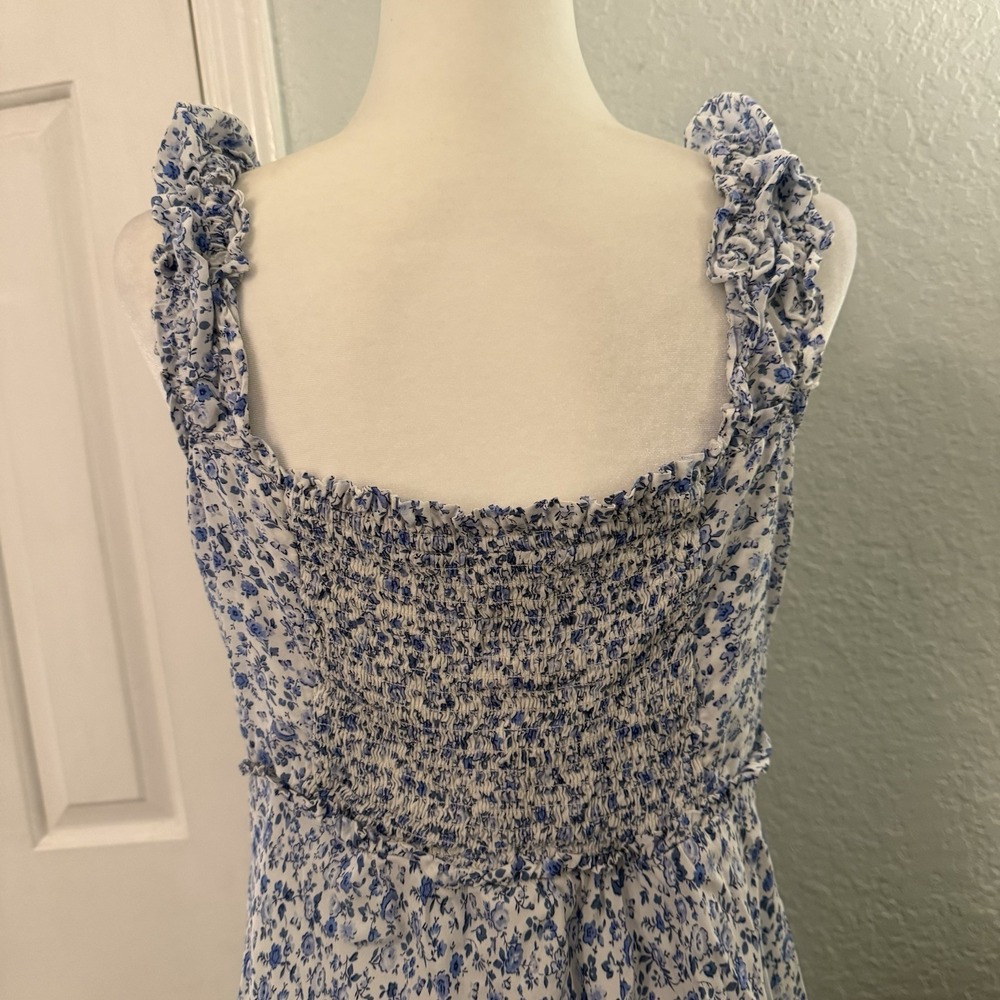 Gap Floral Midi Dress Size XL Floral Milkmaid Spring Coquette Blue White Smocked - Picture 8 of 9